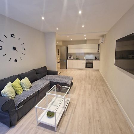 Barcelona Duplex De 3 Habitaciones L'Hospitalet de Llobregat Exteriör bild